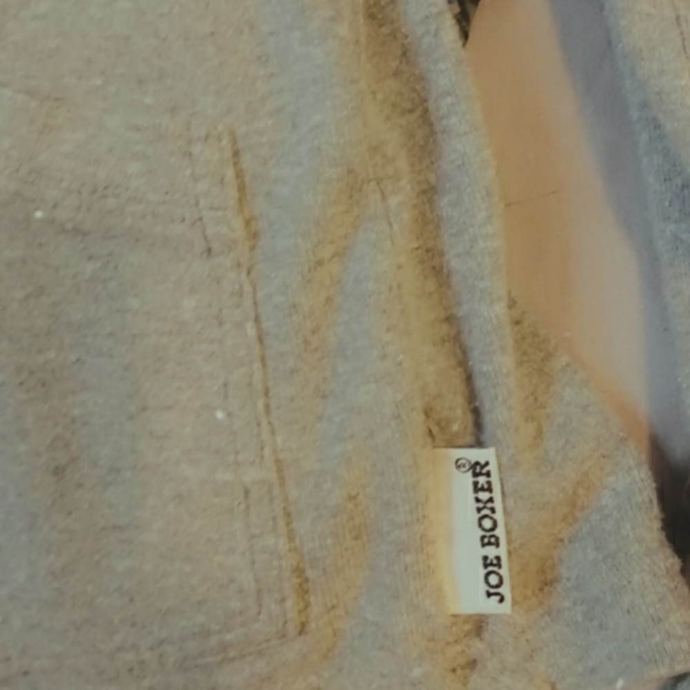 Short grey hoodie